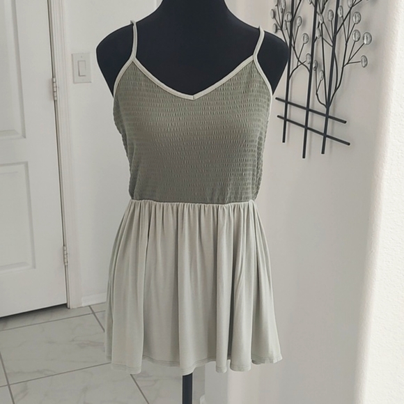 2 for 1 New Fuchsia Sleeveless Cutout Front Top Olive Green Smocked Babydoll XL - Picture 9 of 12